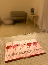 Charger l'image dans la galerie, Batom Kylie Jenner Kit Bare new look