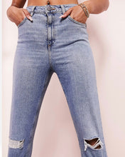 Load image into Gallery viewer, Calças jeans mom rasgadas Lori H azul look new