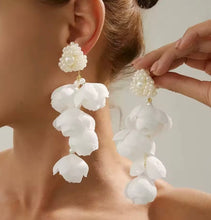 Load image into Gallery viewer, Brincos vogue XXL flor new
