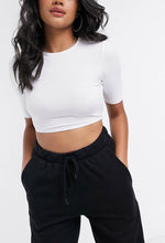 Cargar imagen en el visor de la galería, Top Crop kylie branco New look
