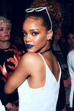 Carregar imagem no visualizador da galeria, Batom Rihanna Matte Royal Mac Cosmetics look
