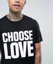 Carregar imagem no visualizador da galeria, T-shirt preto homem Choose Love
