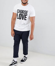 Cargar imagen en el visor de la galería, T-shirt branco homem Choose Love New
