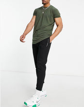 Cargar imagen en el visor de la galería, T-shirt Pull&amp;Bear verde militar homem New
