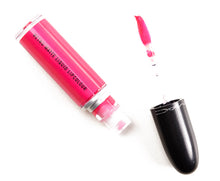 Charger l&#39;image dans la galerie, Batom Lupita N Buzzed Out Mac Cosmetics look
